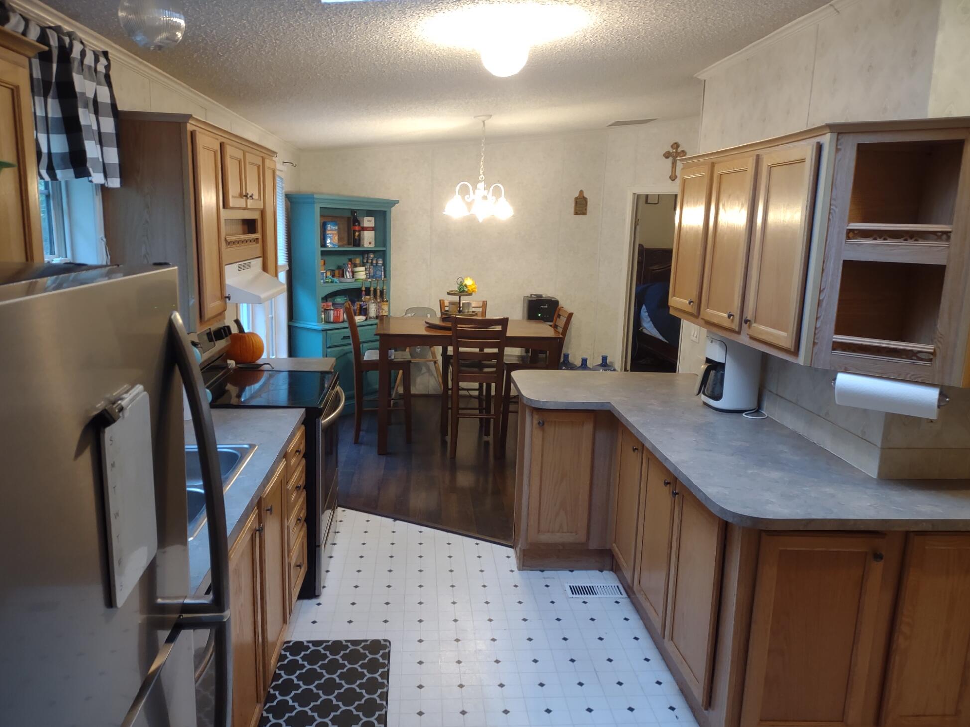 539 Craig Woods Road New Castle, VA 24127 - Photo 8 of 29 CW kitchen2