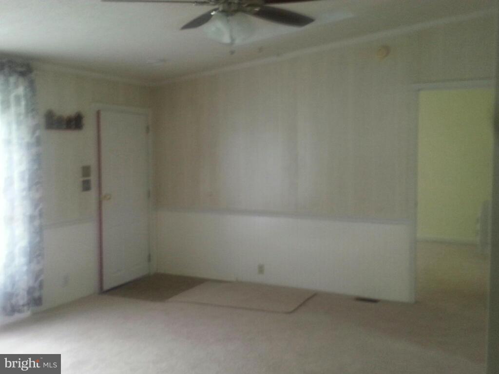 583 Siloam Road Chambersburg, PA 17201 - Photo 5 of 15 Living Room
