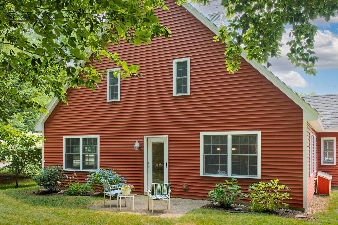 330 Main Street, Unit 4 Cumberland, ME 04021 - Photo 5 of 45 330_Main_Street_4_Cumberland_Center-07