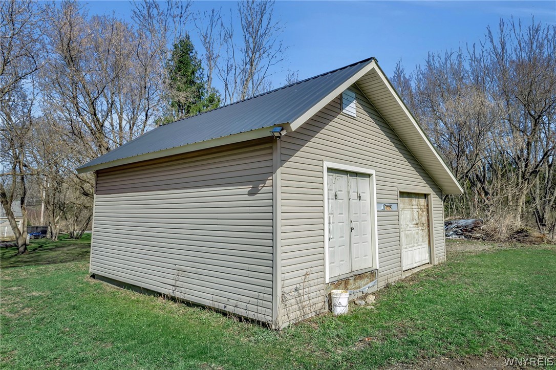 11612 Big Tree Road Wales, NY 14052 - Photo 5 of 45