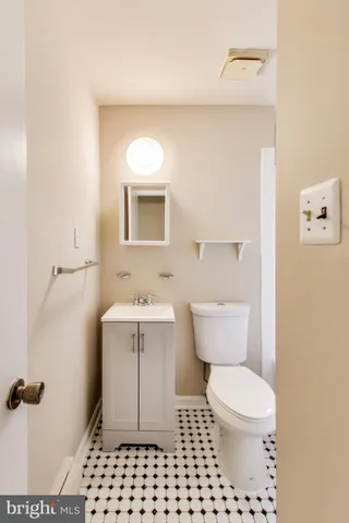 $1,500 | 66 V Street Northwest, Unit 2, Washington, DC 20001