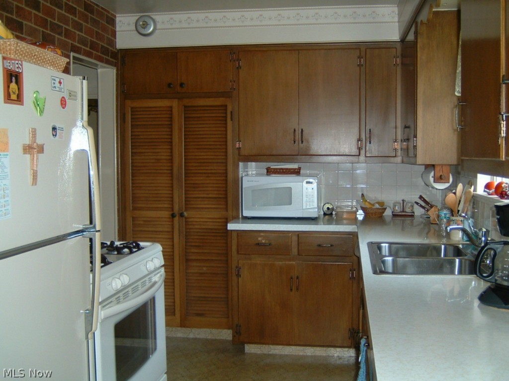 1249 Keefer Road Girard, OH 44420 - Photo 4 of 19 Gallery Image 4
