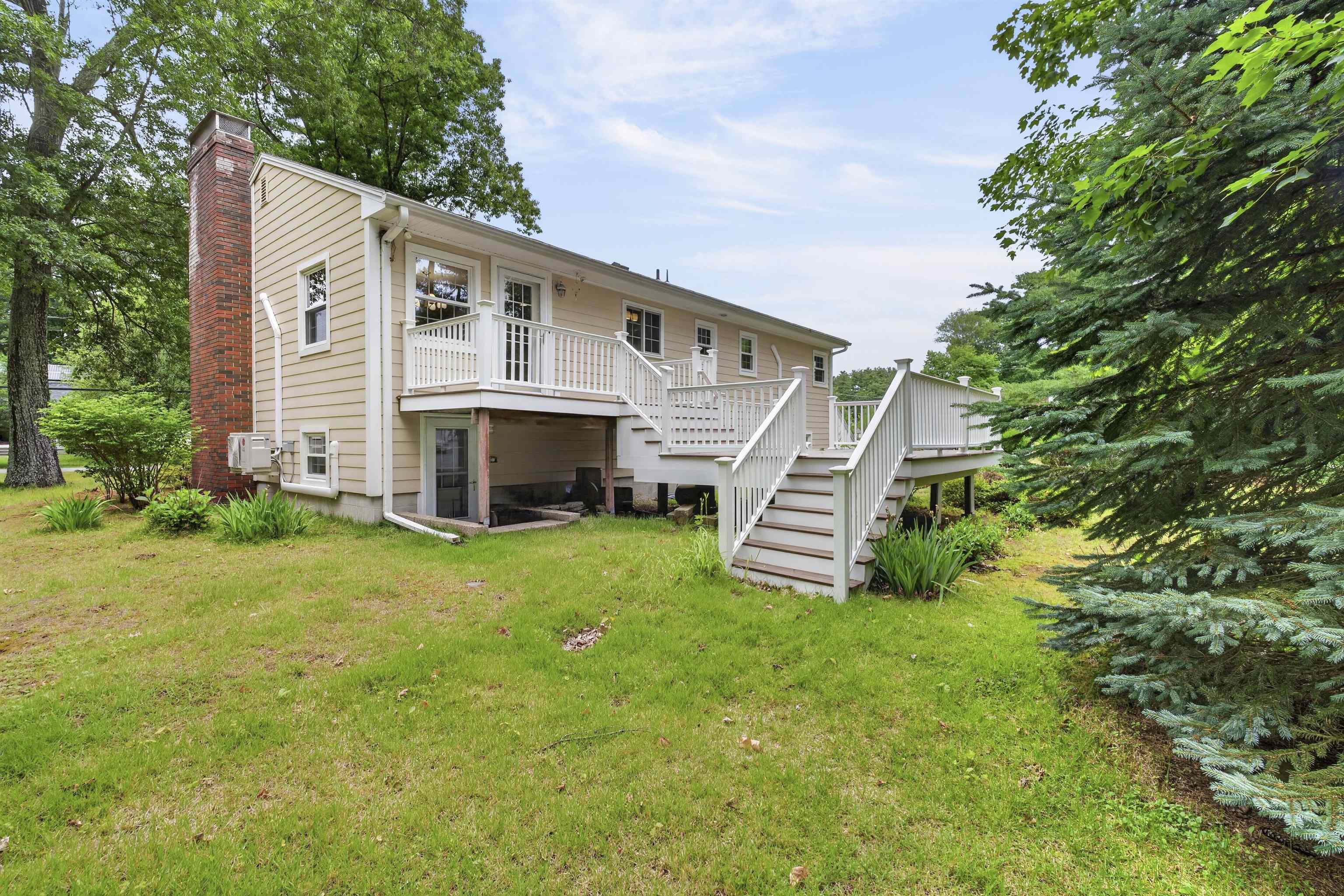 4 Rock Pond Road Windham, NH 03087 - Photo 2 of 24