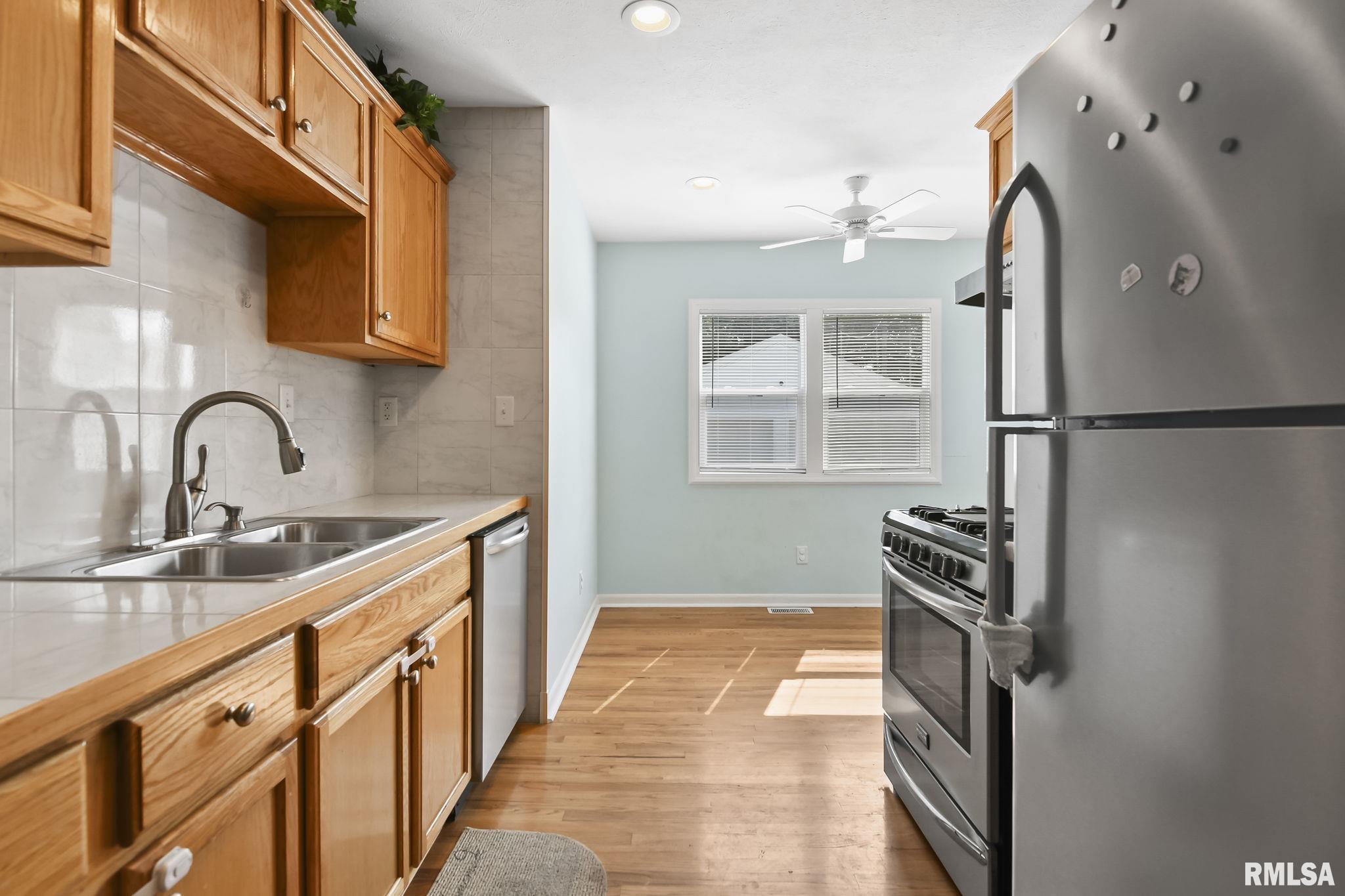 2464 South 11th Street Springfield, IL 62703 - Photo 11 of 28
