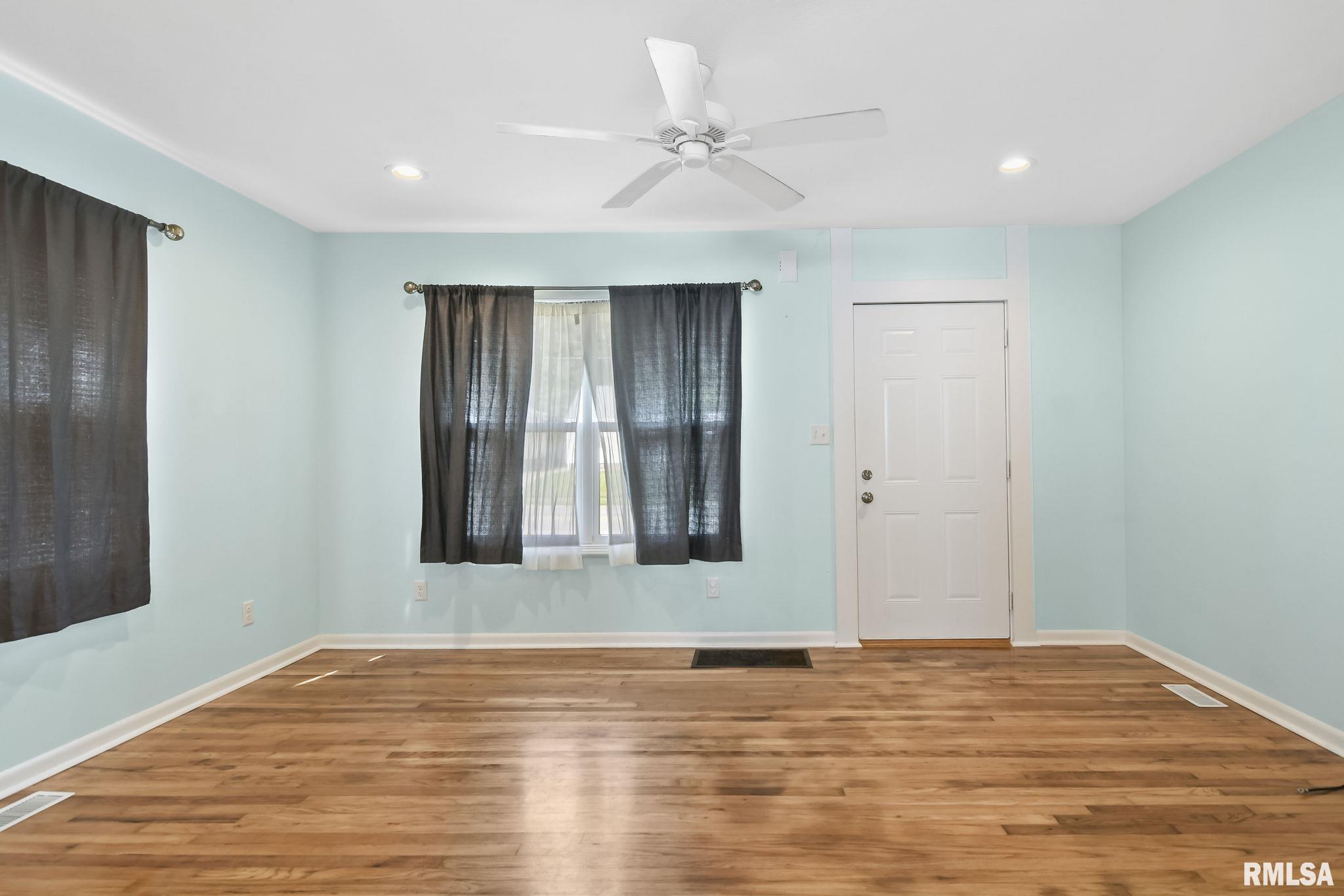 2464 South 11th Street Springfield, IL 62703 - Photo 6 of 28