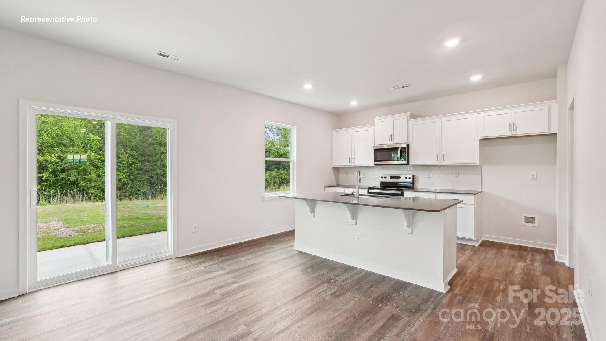 5244 Reedy Rdg Road Charlotte, NC 28215 - Photo 12 of 34 Gallery Image 12