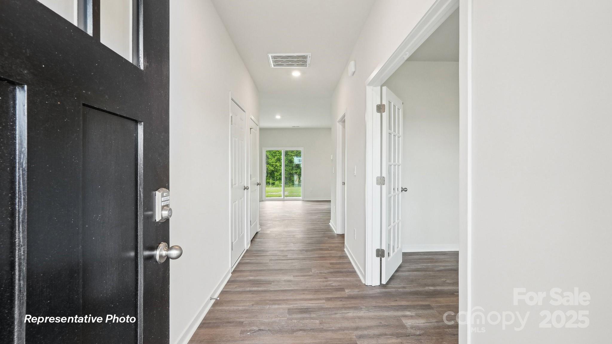 5244 Reedy Rdg Road Charlotte, NC 28215 - Photo 2 of 34 Gallery Image 2
