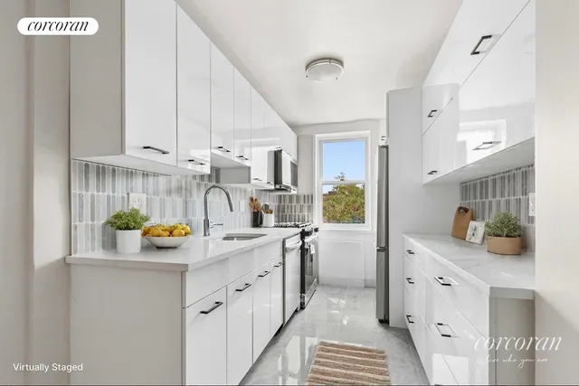 $749,000 | 800 Ocean Parkway, Unit 5N | Midwood