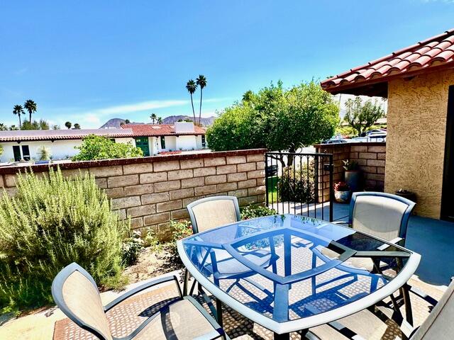 48245 Racquet Lane Palm Desert, CA 92260 - Photo 5 of 23 IMG_3365
