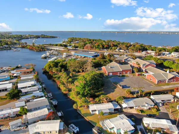 a view of a basketball court