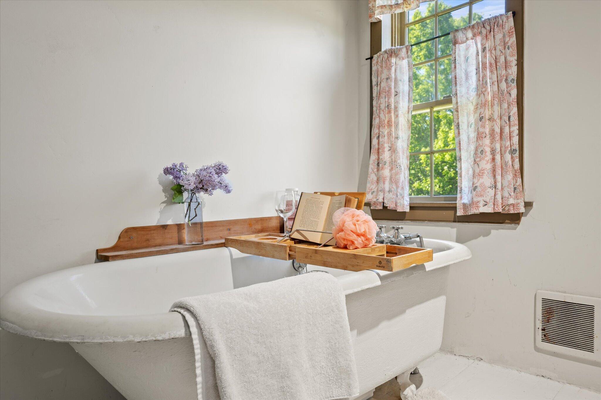 468 Hinckley Ridge Road Blue Hill, ME 04614 - Photo 32 of 74 36-Bathroom