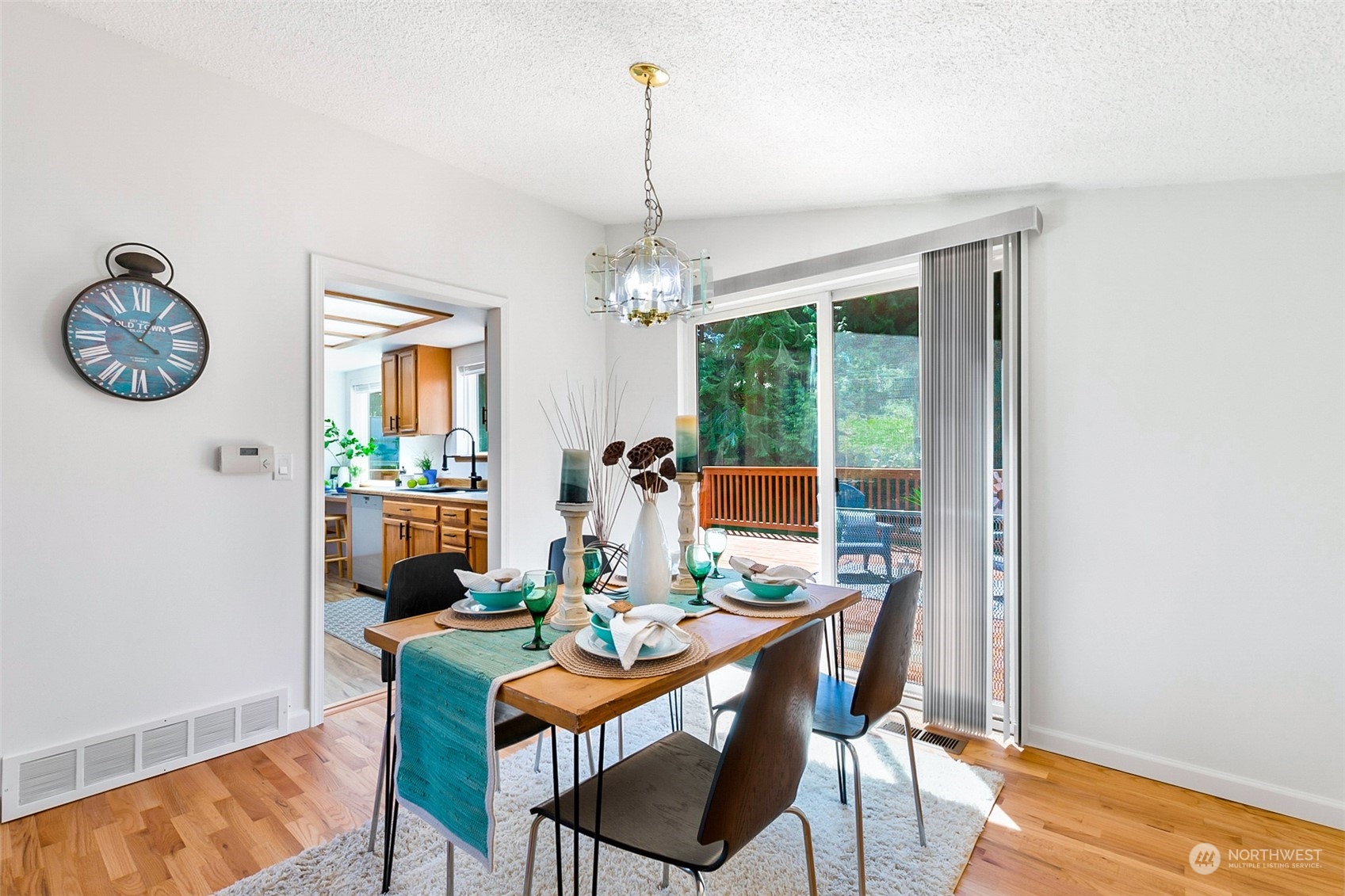 7618 191st Street Southwest Edmonds, WA 98026 - Photo 11 of 40 Gallery Image 11