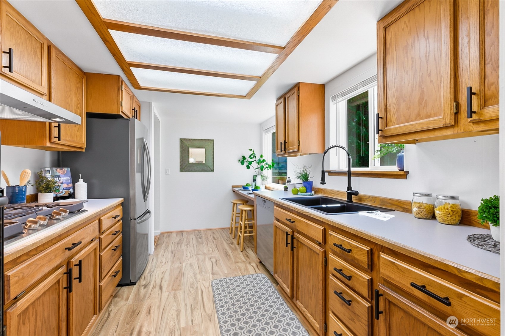 7618 191st Street Southwest Edmonds, WA 98026 - Photo 13 of 40 Gallery Image 13