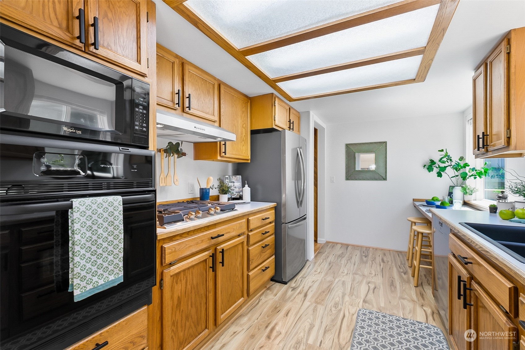7618 191st Street Southwest Edmonds, WA 98026 - Photo 14 of 40 Gallery Image 14