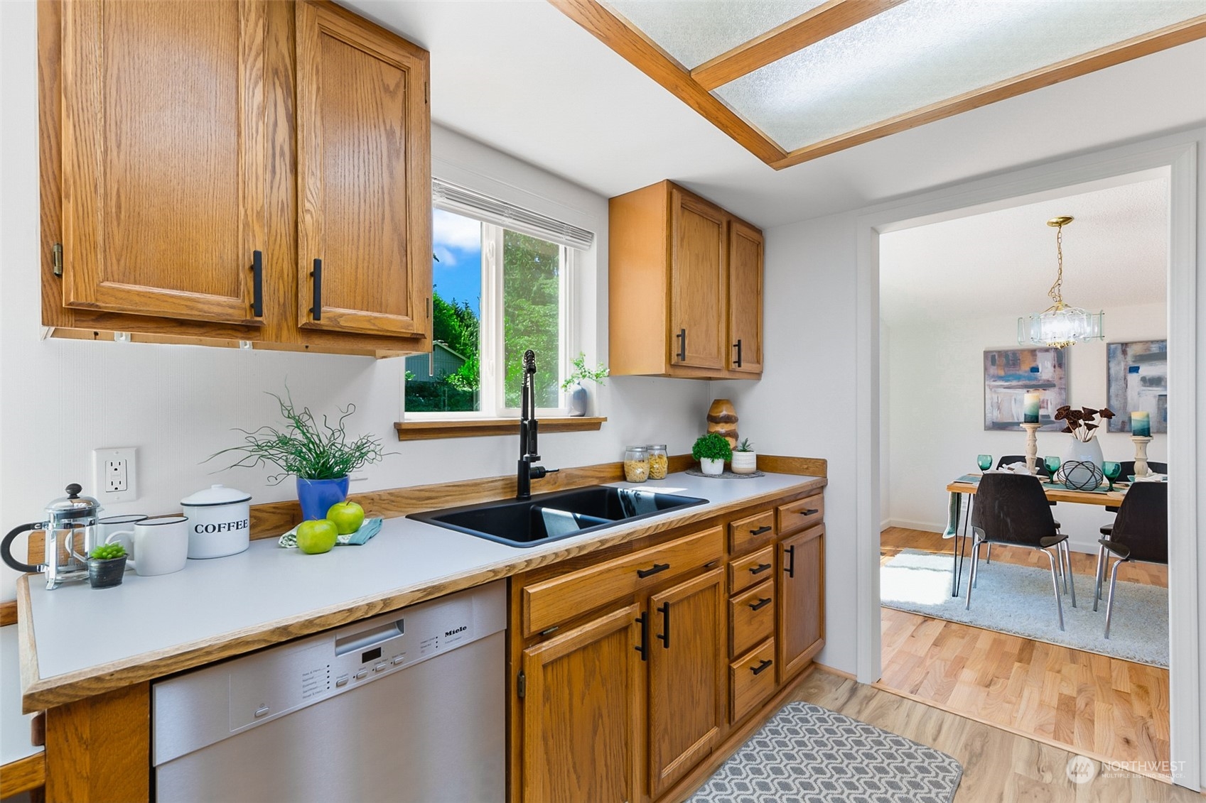 7618 191st Street Southwest Edmonds, WA 98026 - Photo 16 of 40 Gallery Image 16