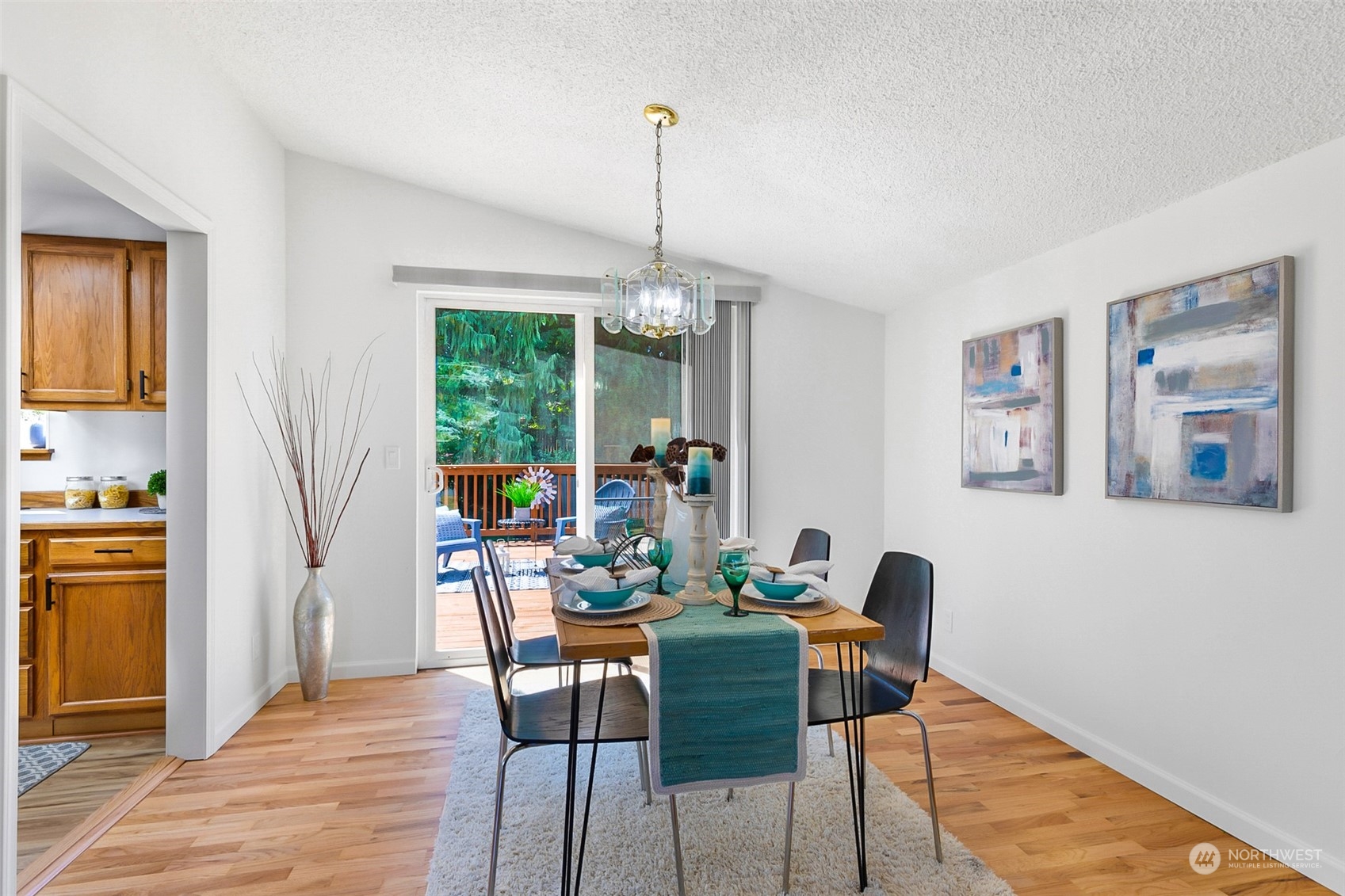 7618 191st Street Southwest Edmonds, WA 98026 - Photo 10 of 40 Gallery Image 10