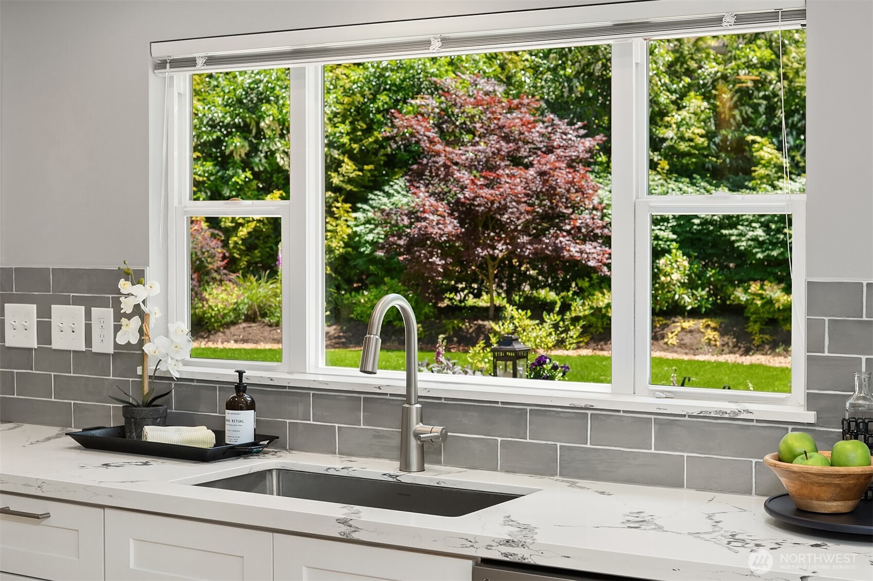 11323 East Riverside Drive Bothell, WA 98011 - Photo 18 of 40