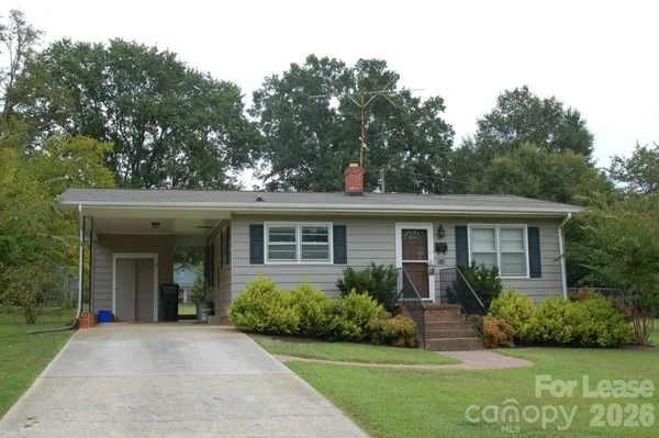 $1,200 | 343 19th Avenue Northeast, Hickory, NC 28601