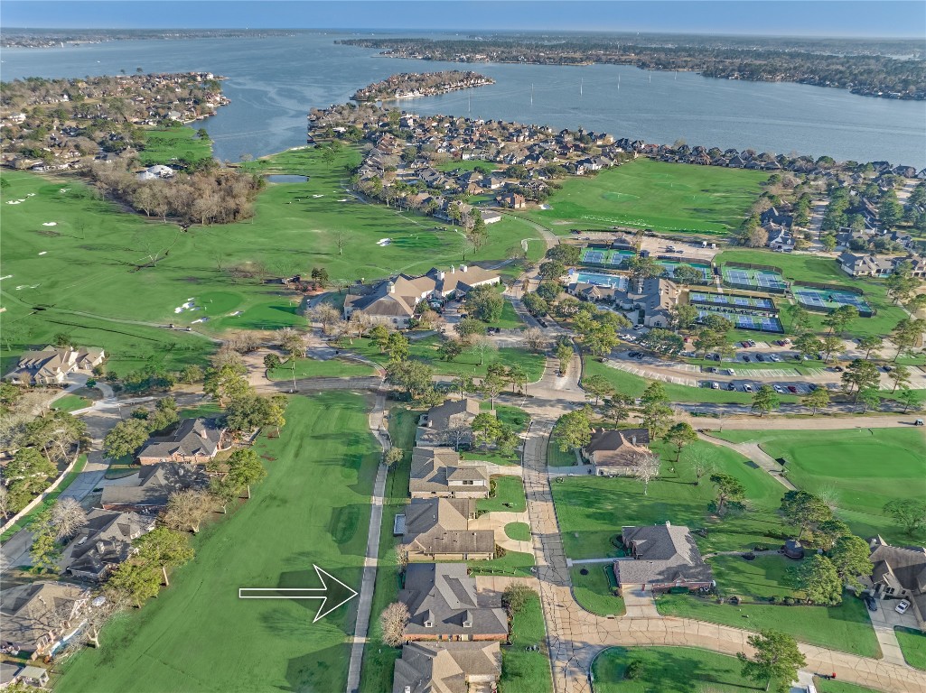 27 Bent Tree Lane Montgomery, TX 77356 - Photo 2 of 50 Ideally located on the Weiskopf #1 and within walking distance to the country club and neighborhood amenities.