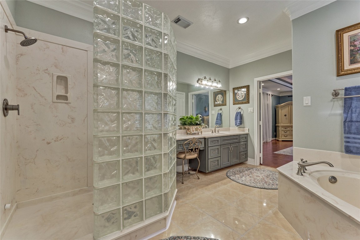 27 Bent Tree Lane Montgomery, TX 77356 - Photo 31 of 50 Rejuvenate and refresh in the separate walk-in shower.