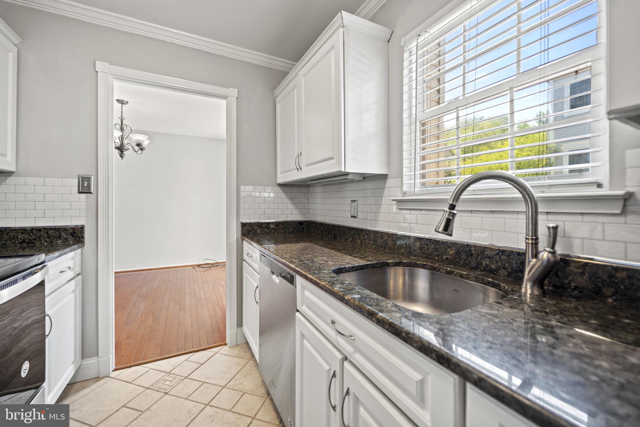 2362 Hunters Square Court Reston, VA 20191 - Photo 13 of 42