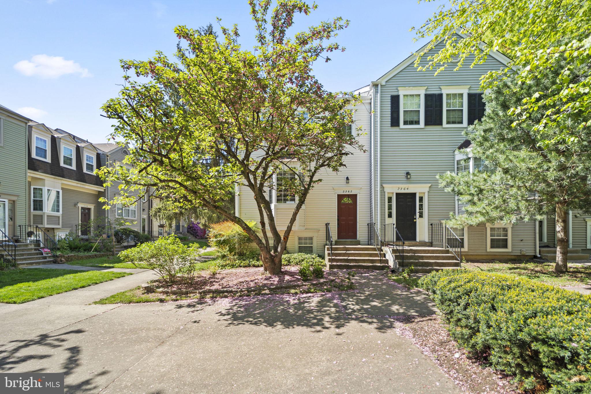 2362 Hunters Square Court Reston, VA 20191 - Photo 2 of 42