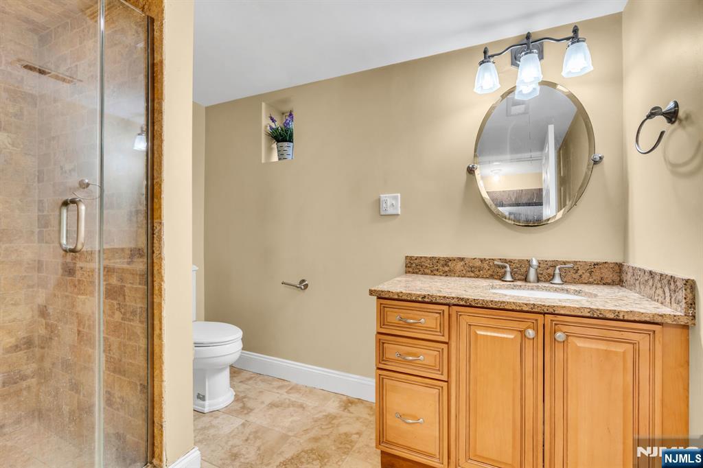 467 Summit Avenue Hackensack, NJ 07601 - Photo 37 of 50