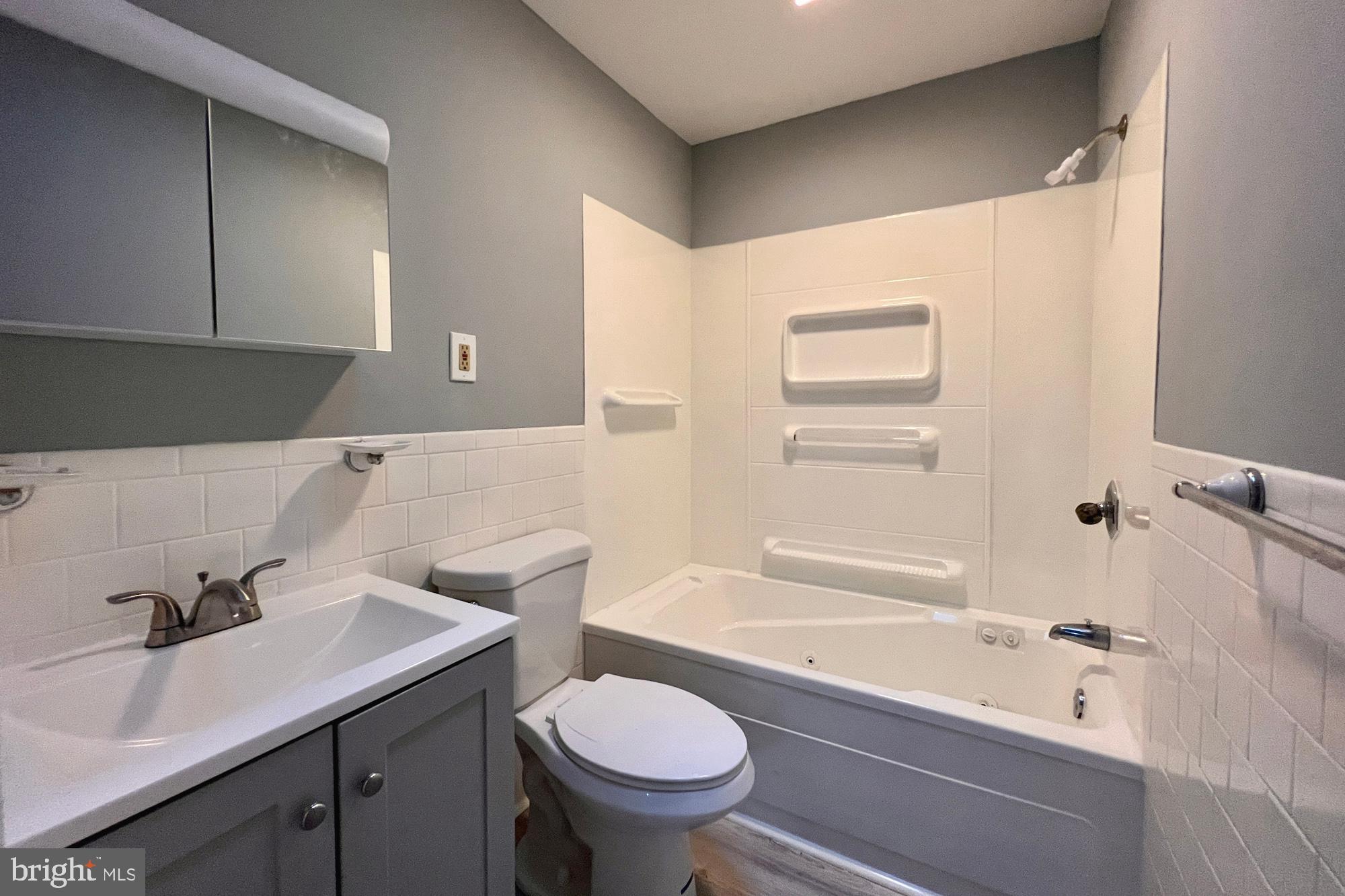 2419 Poplar Road Essex, MD 21221 - Photo 14 of 19