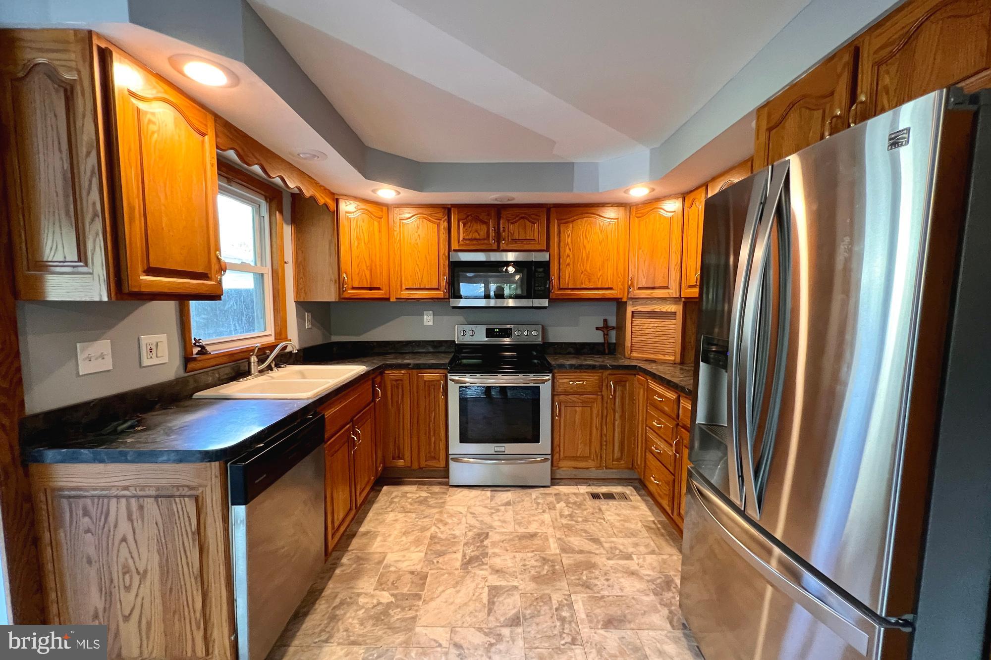 2419 Poplar Road Essex, MD 21221 - Photo 9 of 19
