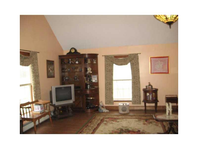 337 Green Road Fairfield, ME 04937 - Photo 14 of 26 Den/Family/Great Room.
