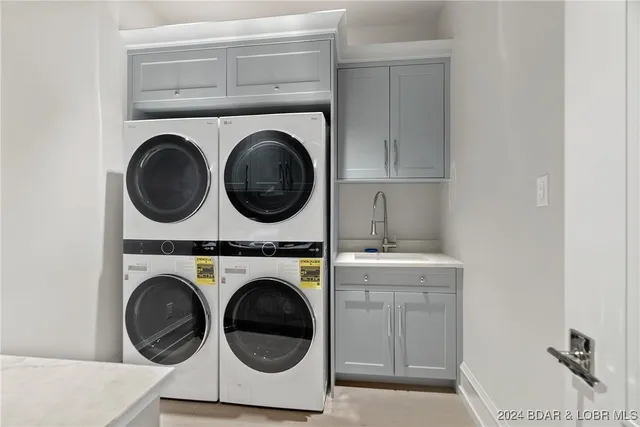 $4,600,000 | 166 Captiva Drive, Unit 10B, Sunrise Beach, MO 65079