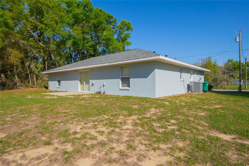 3926 East Bennett Street Inverness, FL 34453 - Photo 26 of 33 a front view of house with yard