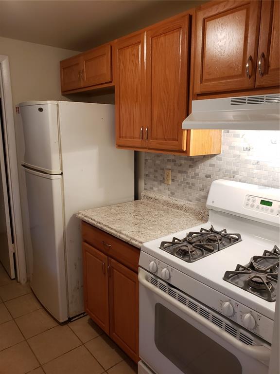 14430 Southwest 34th Terrace Road Ocala, FL 34473 - Photo 3 of 10