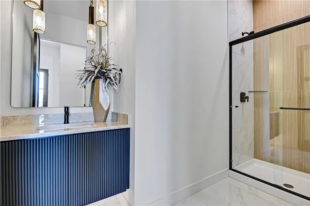 $844,900 | 25126 West 98th Place, Lenexa, KS 66227