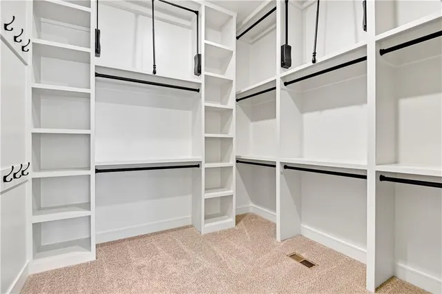 $844,900 | 25126 West 98th Place, Lenexa, KS 66227