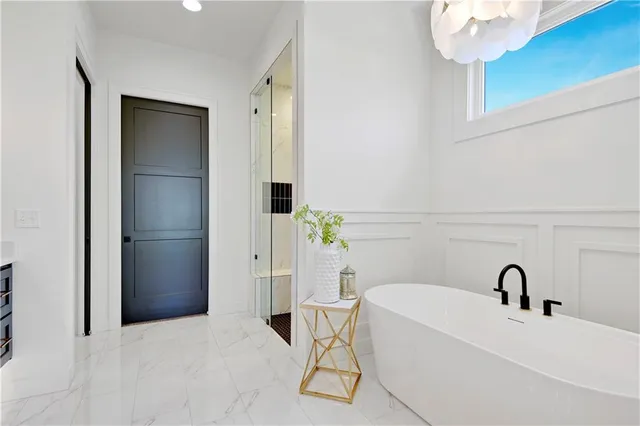 $844,900 | 25126 West 98th Place, Lenexa, KS 66227