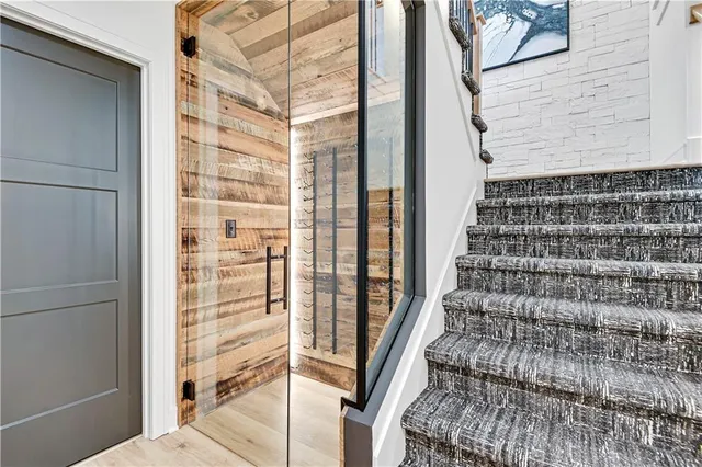 $844,900 | 25126 West 98th Place, Lenexa, KS 66227