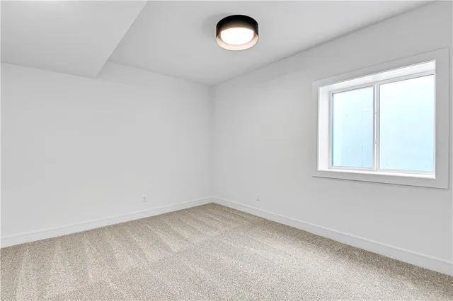 $844,900 | 25126 West 98th Place, Lenexa, KS 66227