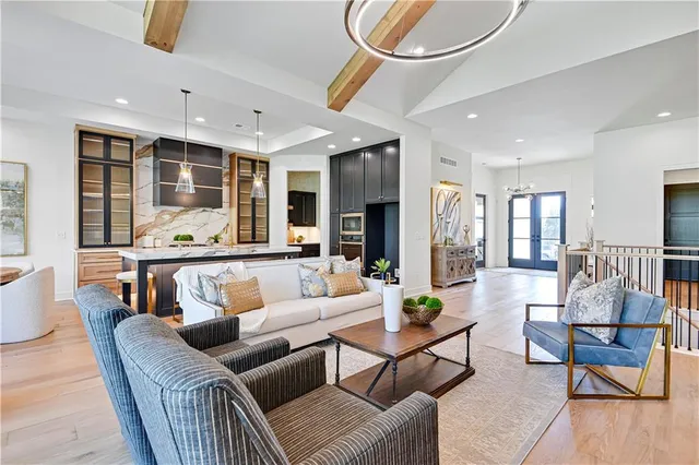 $844,900 | 25126 West 98th Place, Lenexa, KS 66227