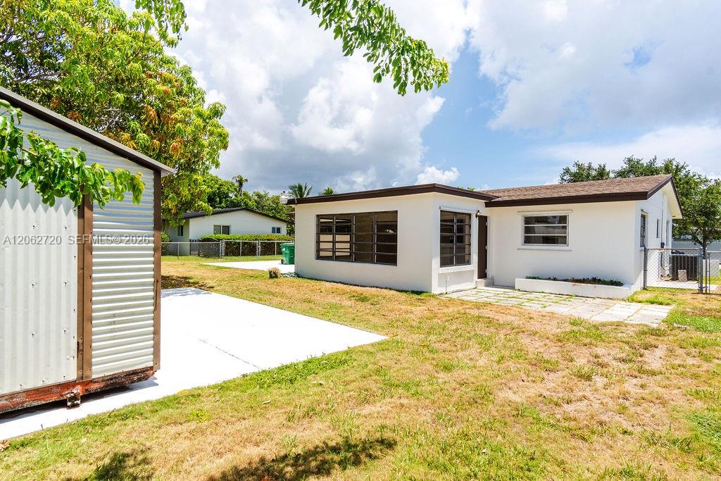 19390 Whispering Pines Road Cutler Bay, FL 33157 - Photo 11 of 43 Gallery Image 11