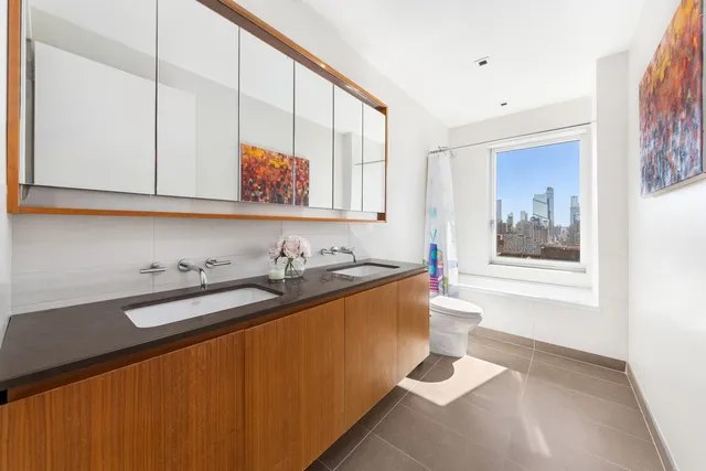 $4,990,000 | 555 West 59th Street, Unit PHB | Upper West Side