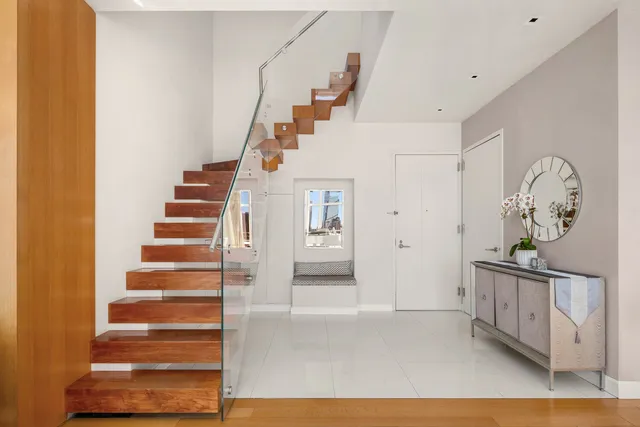 $4,990,000 | 555 West 59th Street, Unit PHB | Upper West Side