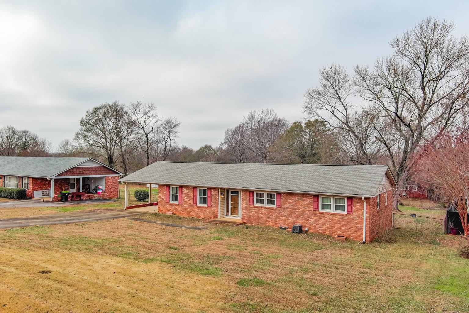 9 Merrimon Avenue Boiling Springs, SC 29316 - Photo 3 of 37