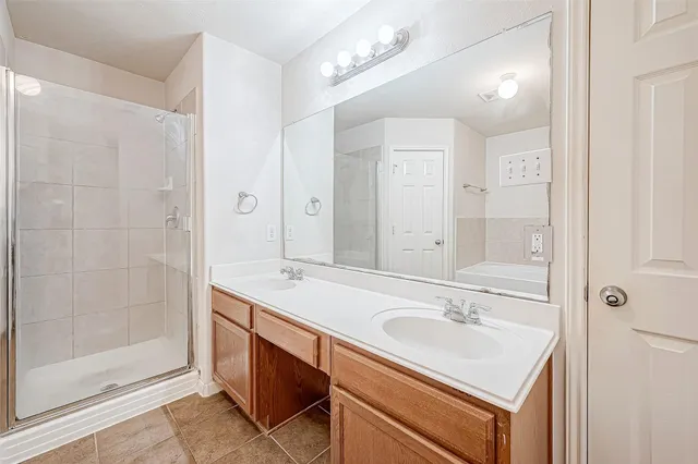 $2,200 | 2919 Texas Trail Lane, Manvel, TX 77578