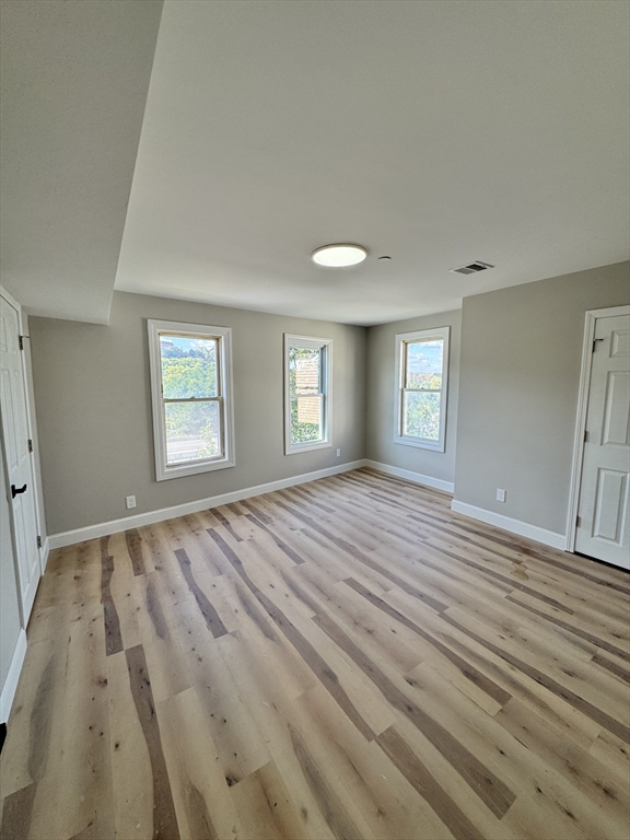 605 Millbury Street Worcester, MA 01607 - Photo 24 of 33