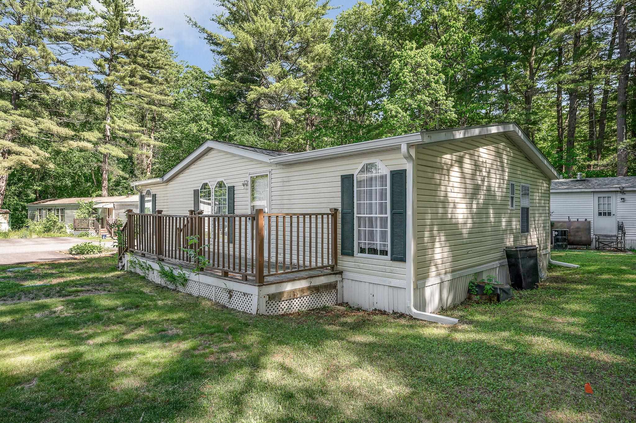 3 Robyn Court Litchfield, NH 03052 - Photo 2 of 26