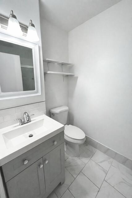 4472 Alden Avenue Stuart, FL 34997 - Photo 11 of 30 Main Bathroom 1