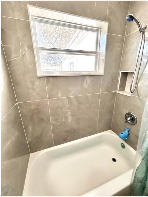 4472 Alden Avenue Stuart, FL 34997 - Photo 18 of 30 Guest Bath