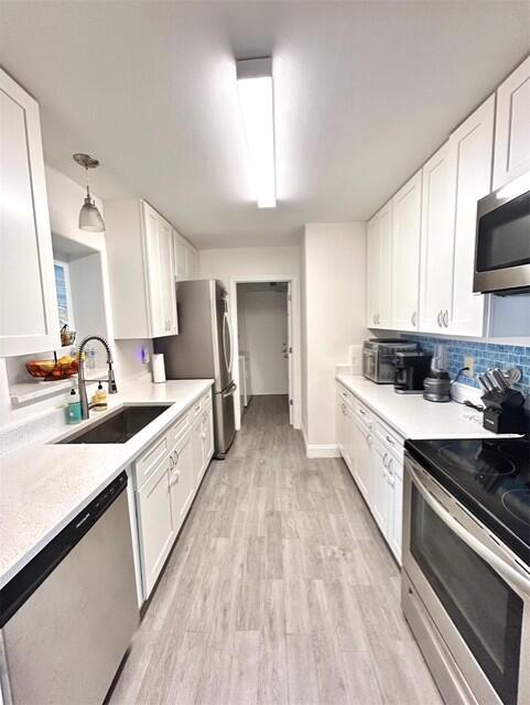 4472 Alden Avenue Stuart, FL 34997 - Photo 5 of 30 Kitchen