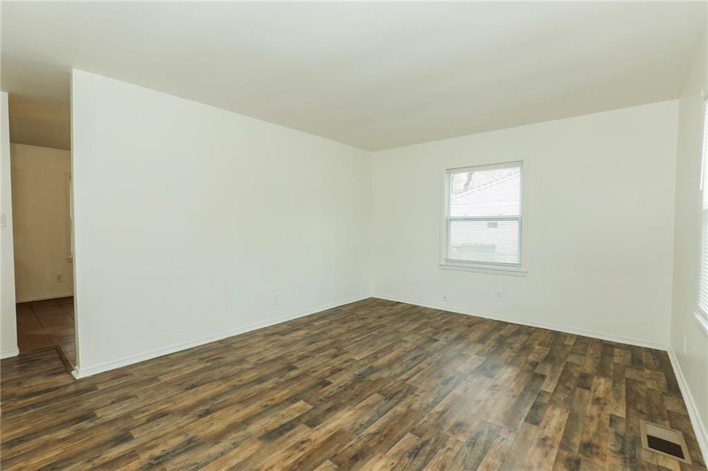 363 Argus Circle Northwest Atlanta, GA 30331 - Photo 2 of 14